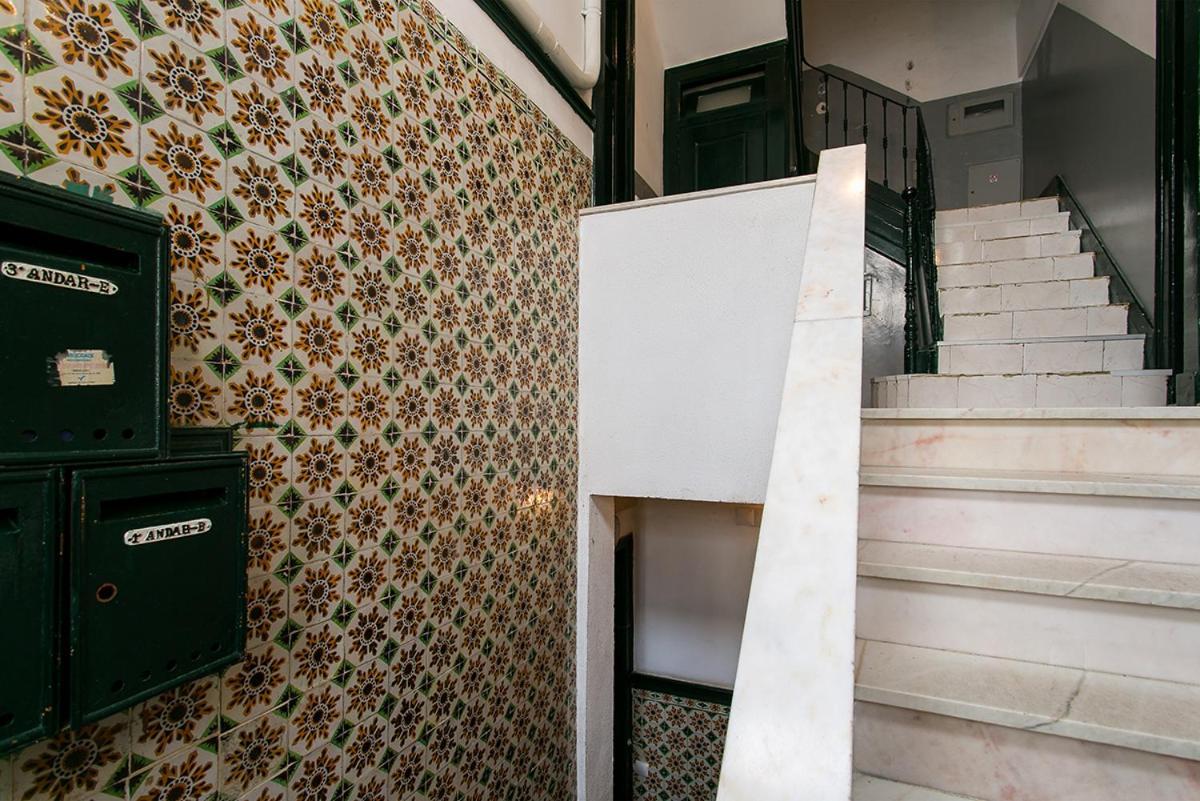 Lovelystay - Cozy 3Bdr Apartment In Estrela Lisboa Ngoại thất bức ảnh