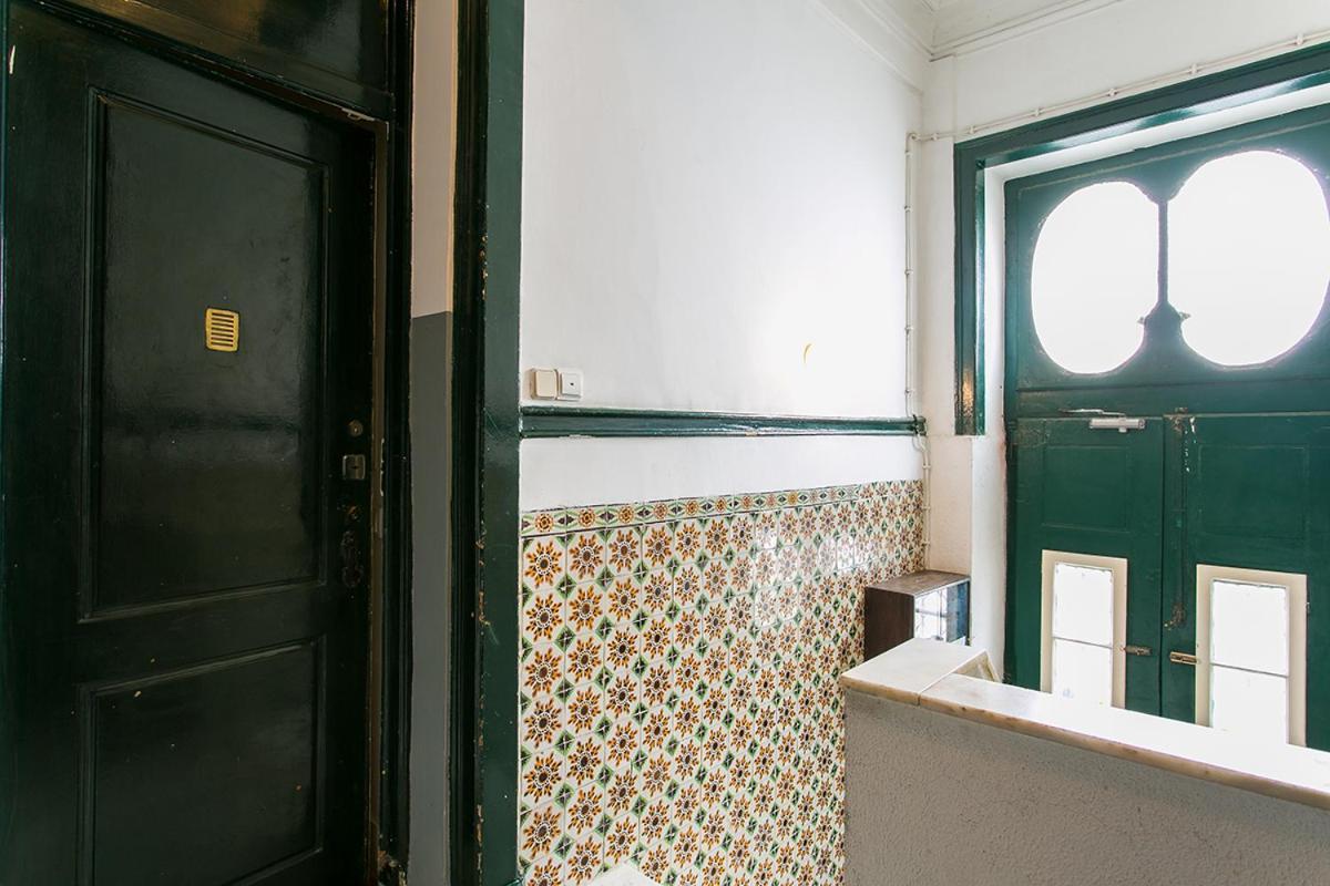 Lovelystay - Cozy 3Bdr Apartment In Estrela Lisboa Ngoại thất bức ảnh